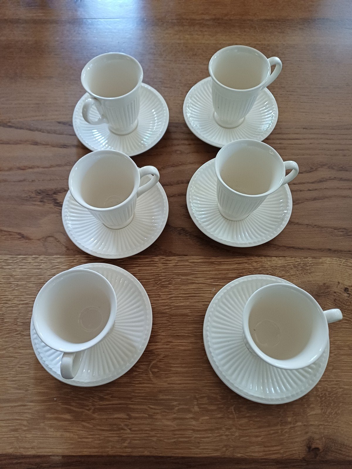 6 kopjes en schoteltjes Wedgwood Edme, Ophalen of Verzenden, Zo goed als nieuw, Wedgwood, Kop(pen) en/of Schotel(s)