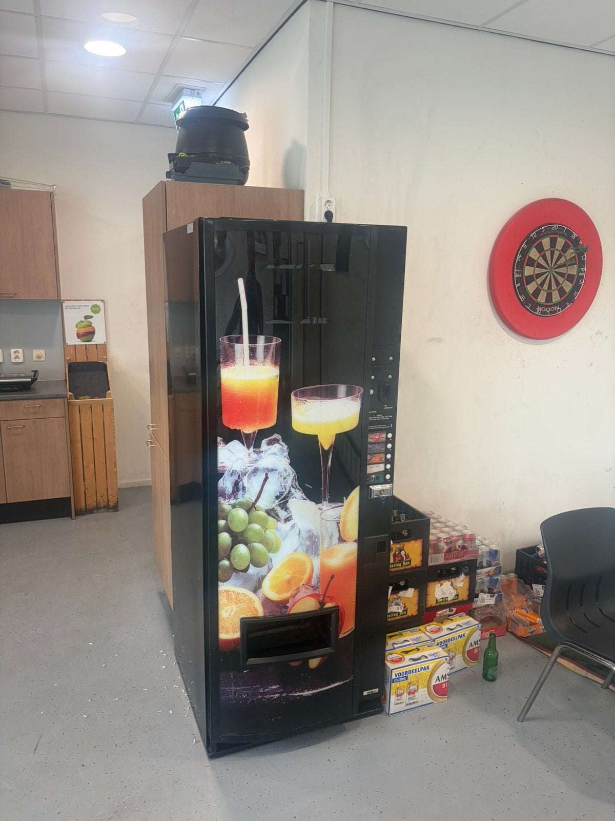 Vendo vendingmachine, Ophalen, 160 cm of meer, 45 tot 60 cm, Zonder vriesvak