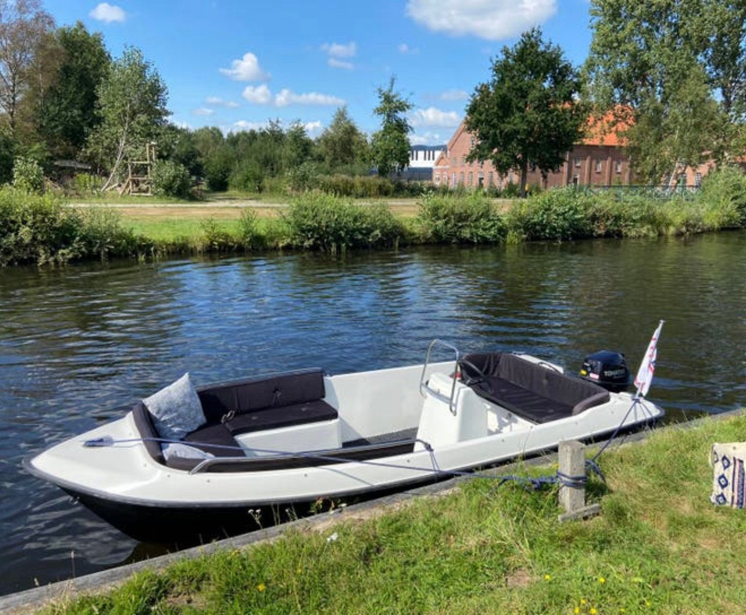 Sloep Seafinder 435 inclusief trailer en Tohatsu motor 9,8, Consoleboot, 4 m, 35 cm, 10 pk