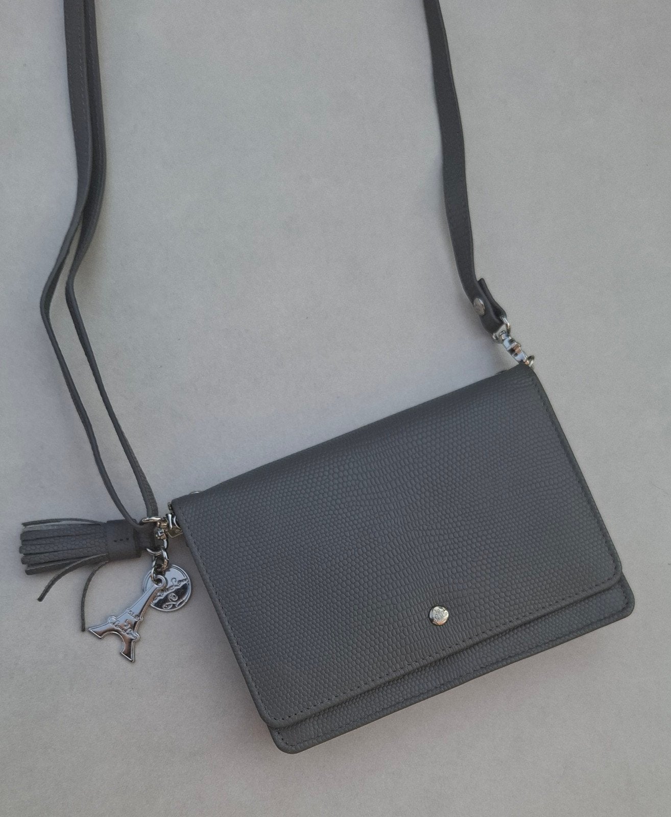 By LouLou Little Bag - Grijs Schoudertasje, Ophalen of Verzenden, Zo goed als nieuw, Grijs, Schoudertasje