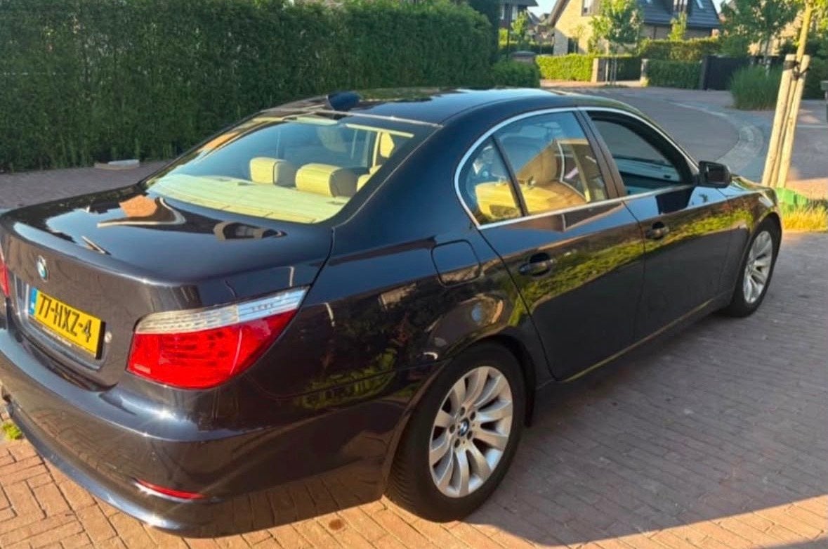 BMW 5-Serie 2.0 520I AUT 2009 Blauw, Auto's, Automaat, Achterwielaandrijving, 4 cilinders, Blauw