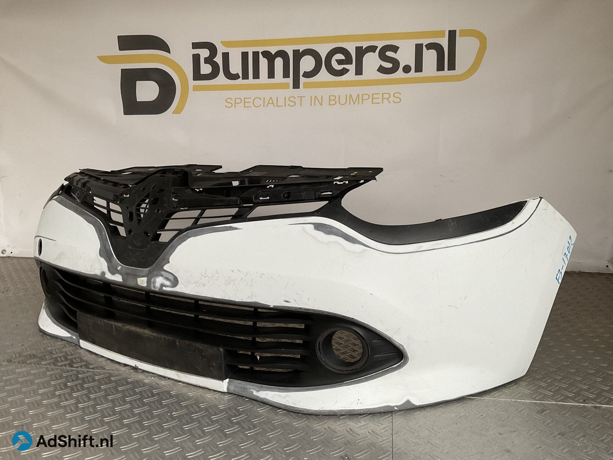 Bumper Renault Clio 4 2012-2015 620221112R Voorbumper F3-170, Bumper