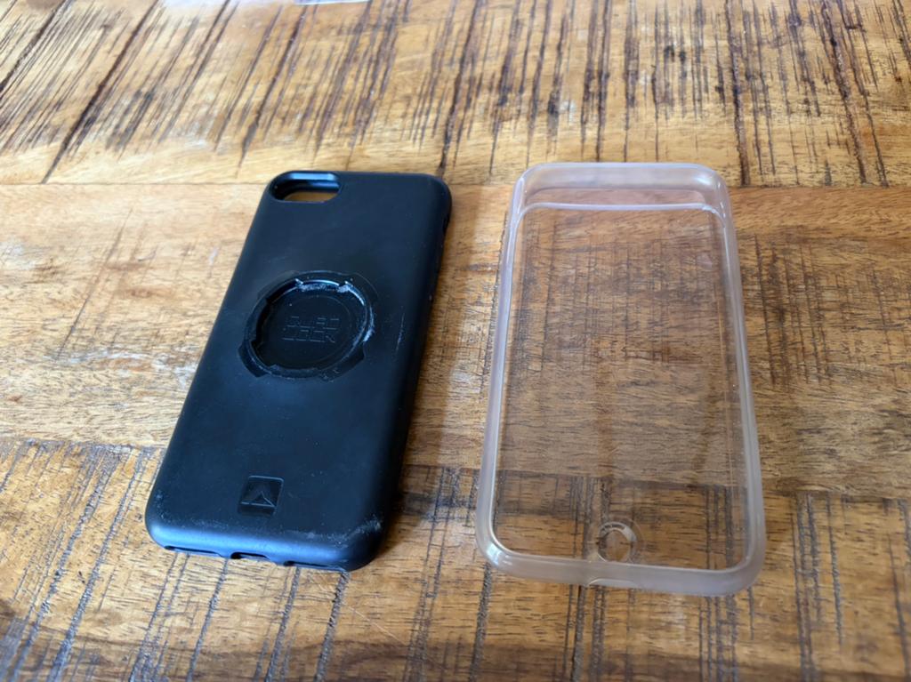 Quadlock hoesje met poncho iphone SE 2020 / 2022, Ophalen, Zo goed als nieuw, IPhone SE (2016)