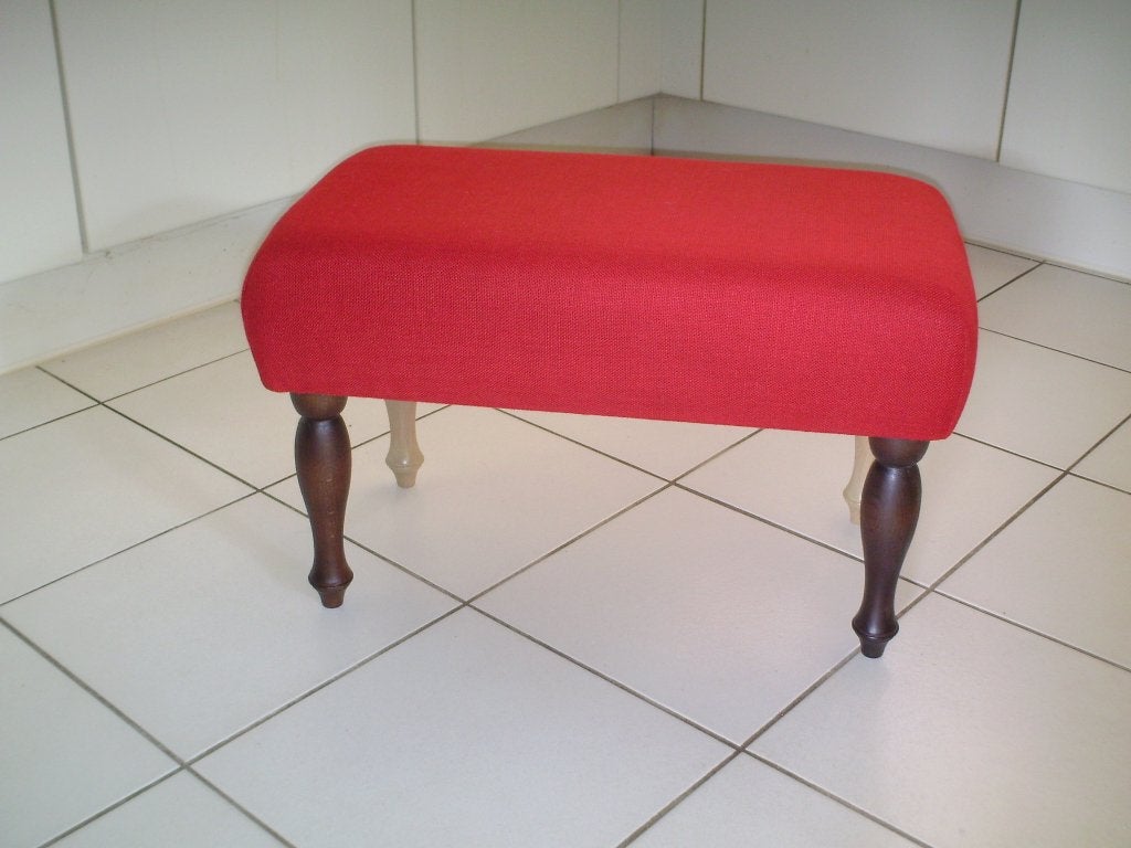 UNI rood linnen - op uw NIEUWE footstool !! 702 NOTEN !!, Huis en Inrichting, Minder dan 50 cm, 50 tot 75 cm, Nieuw, Ophalen of Verzenden