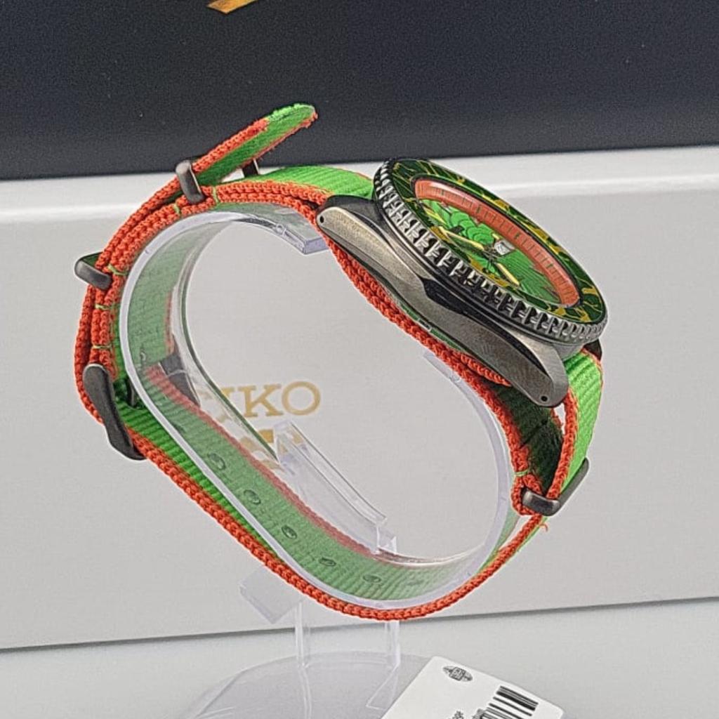 Seiko 5 Sports Herenhorloge SRPF23K1 Automatic Met Datum, Sieraden, Tassen en Uiterlijk, Horloges | Heren, Seiko, Zo goed als nieuw