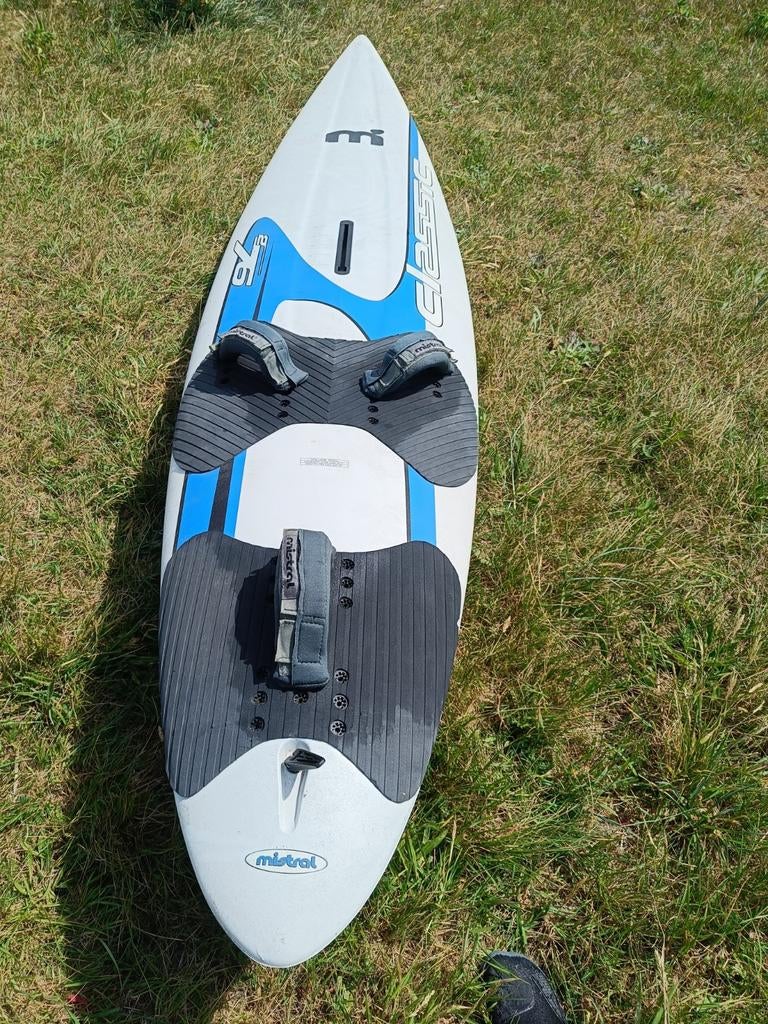 Mistral Classic Surfboard - 103L Windsurfplank, Watersport en Boten, Windsurfen, Ophalen, Met voetbanden, Gebruikt, Plank