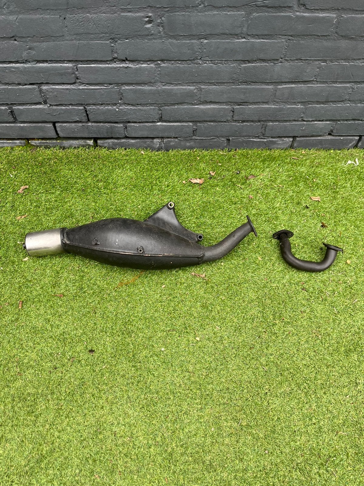 Esm uitlaat, Ophalen, Zo goed als nieuw, Uitlaat