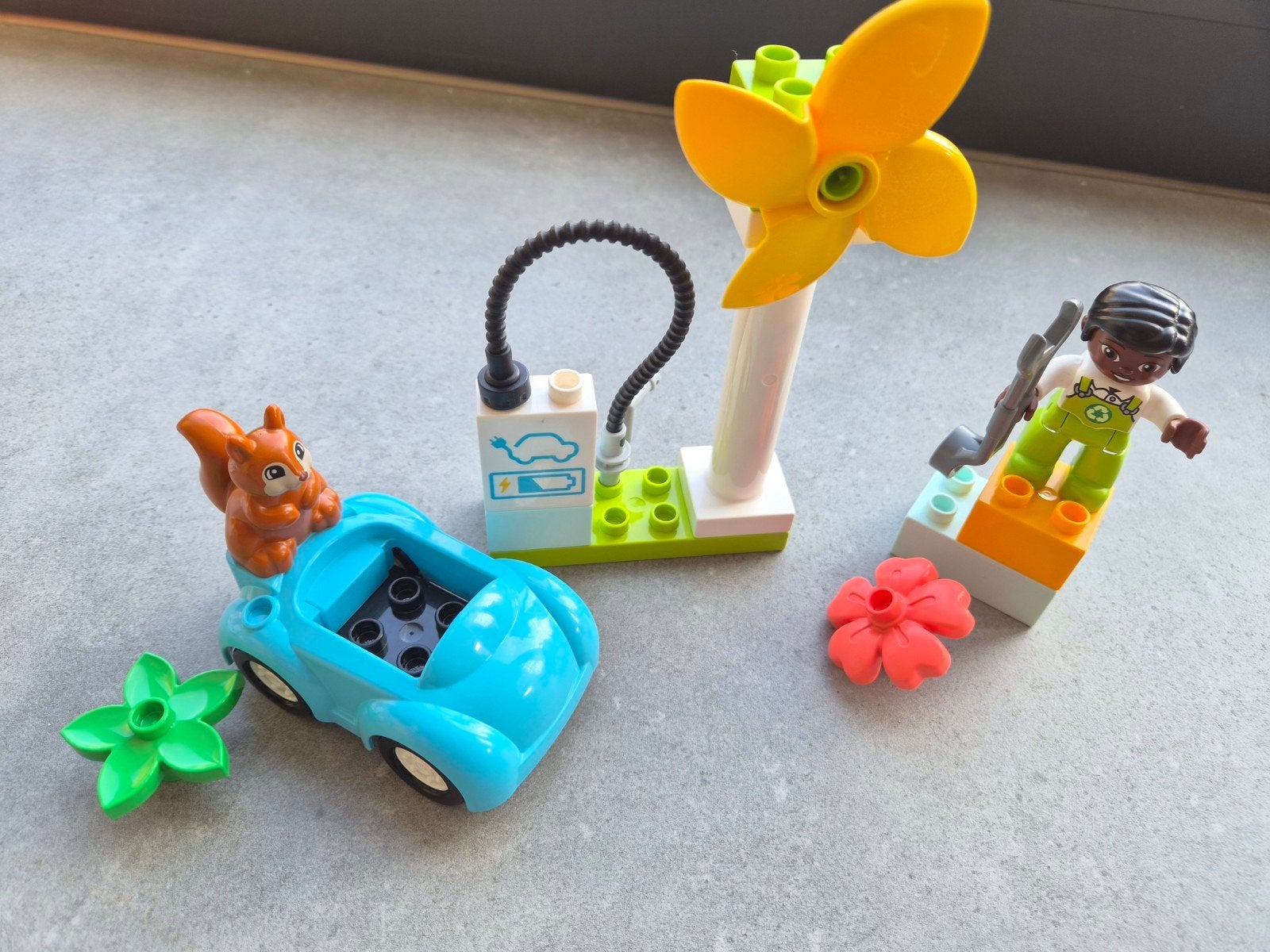 Lego Duplo 10985 Windturbine & Elektrische Auto, Ophalen of Verzenden, Zo goed als nieuw, Overige merken