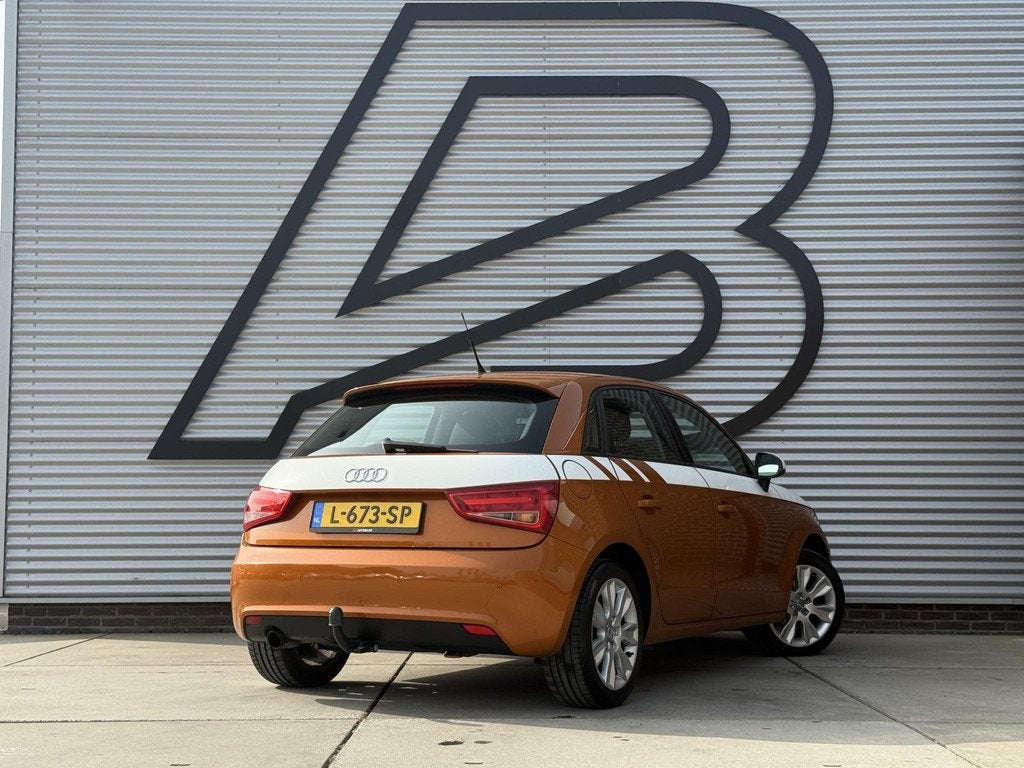 Audi A1 Sportback 1.2 TFSI Attraction Pro Line Business 1e E, Auto's, Voorwielaandrijving, Euro 5, 86 pk, Zwart