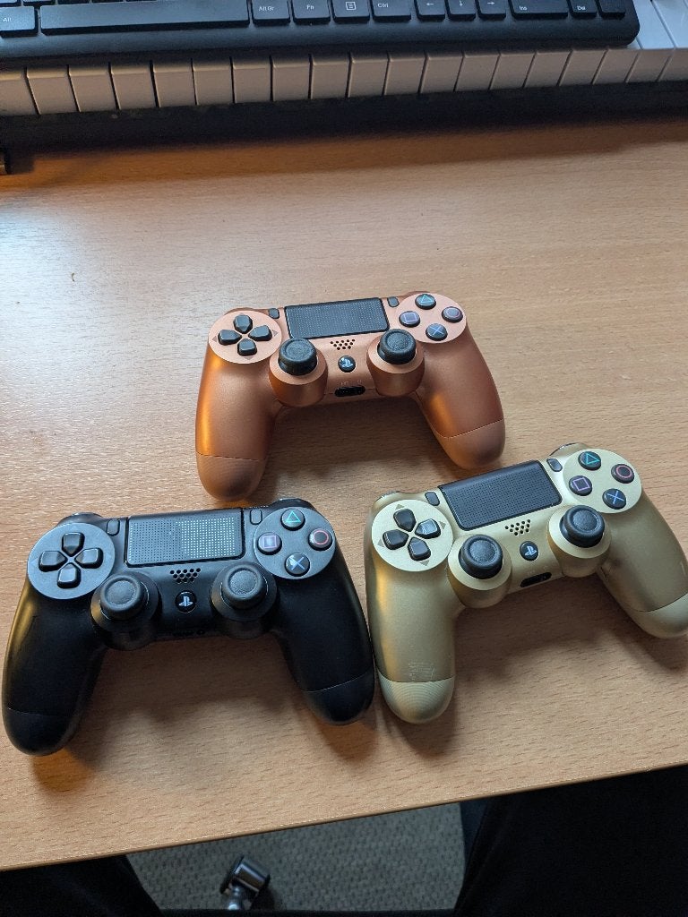 3 ORGINELE Sony PS4 controllers, allemaal in erg goede staat, Ophalen of Verzenden, Zo goed als nieuw, Met 2 controllers, Original