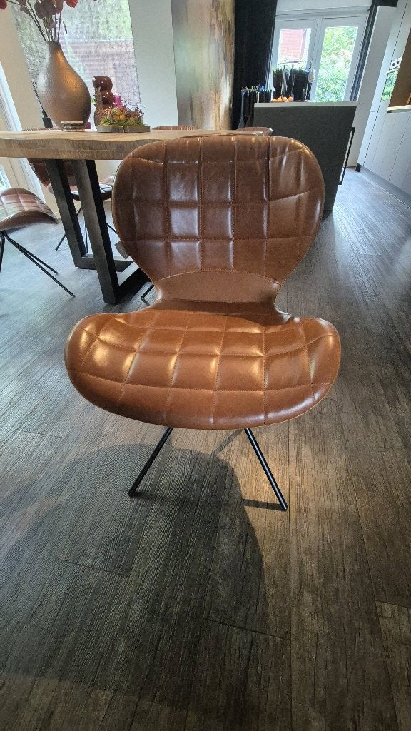 Cognac leren eetstoelen van Zuiver met zwart onderstel, Huis en Inrichting, Ophalen, Gebruikt, Bruin, Vijf, Zes of meer stoelen
