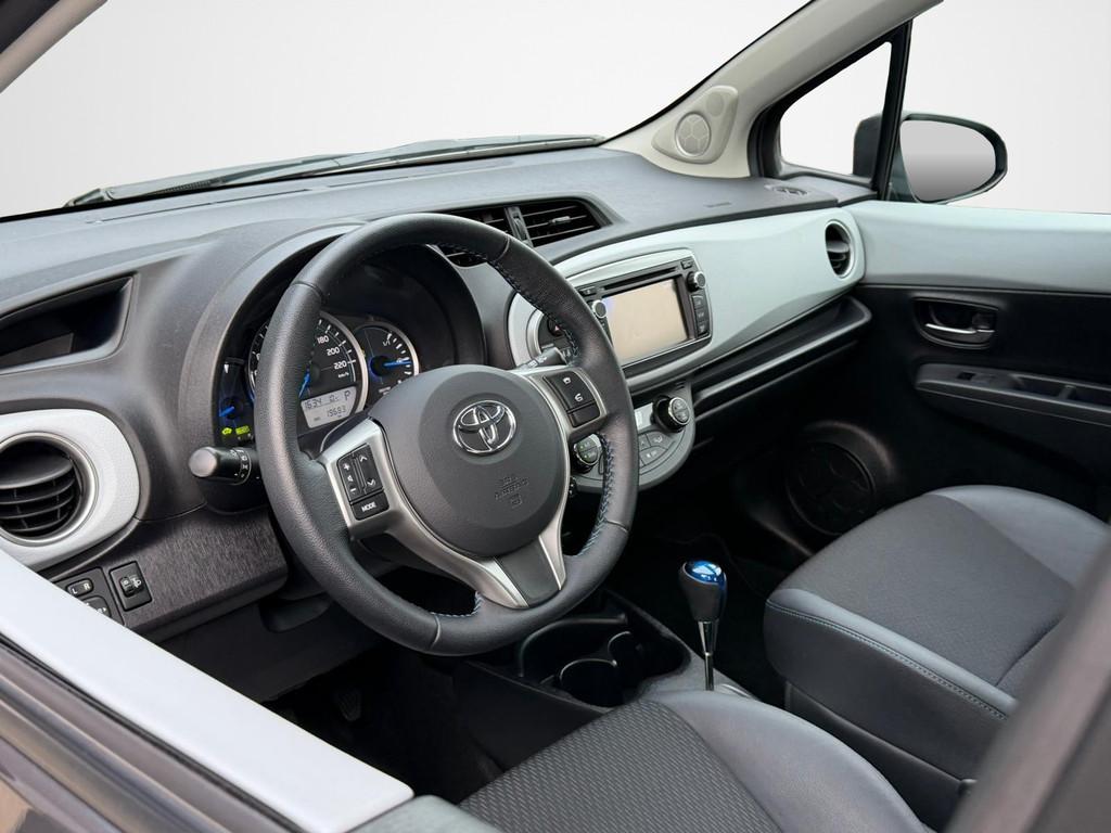 Toyota Yaris 1.5 Hybrid Dynamic Nieuwstaat|ToyotaOnderhouden, Auto's, Toyota, Euro 5, 1497 cc, Gebruikt, 4 cilinders