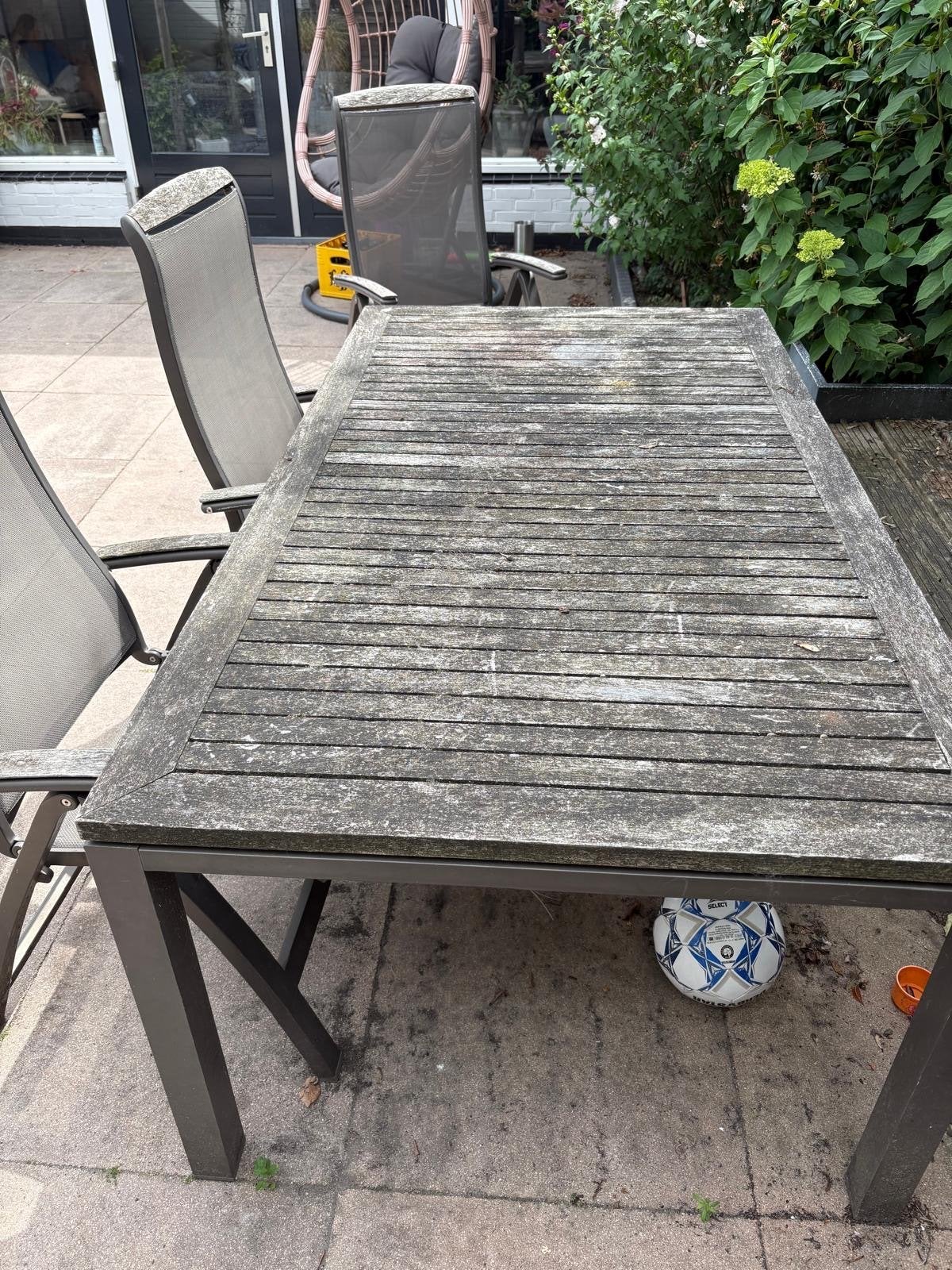 Houten tuintafel 180x100 met metalen onderstel met 3stoelen, Tuin en Terras, Ophalen, Gebruikt, Rechthoekig, Hout