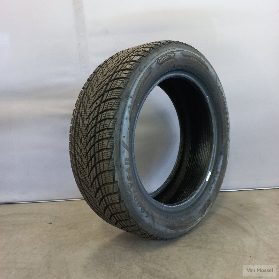 GoodYear  UltraGrip Performance 3 215/55/R17 94H, -, -, 17 inch, Band(en)