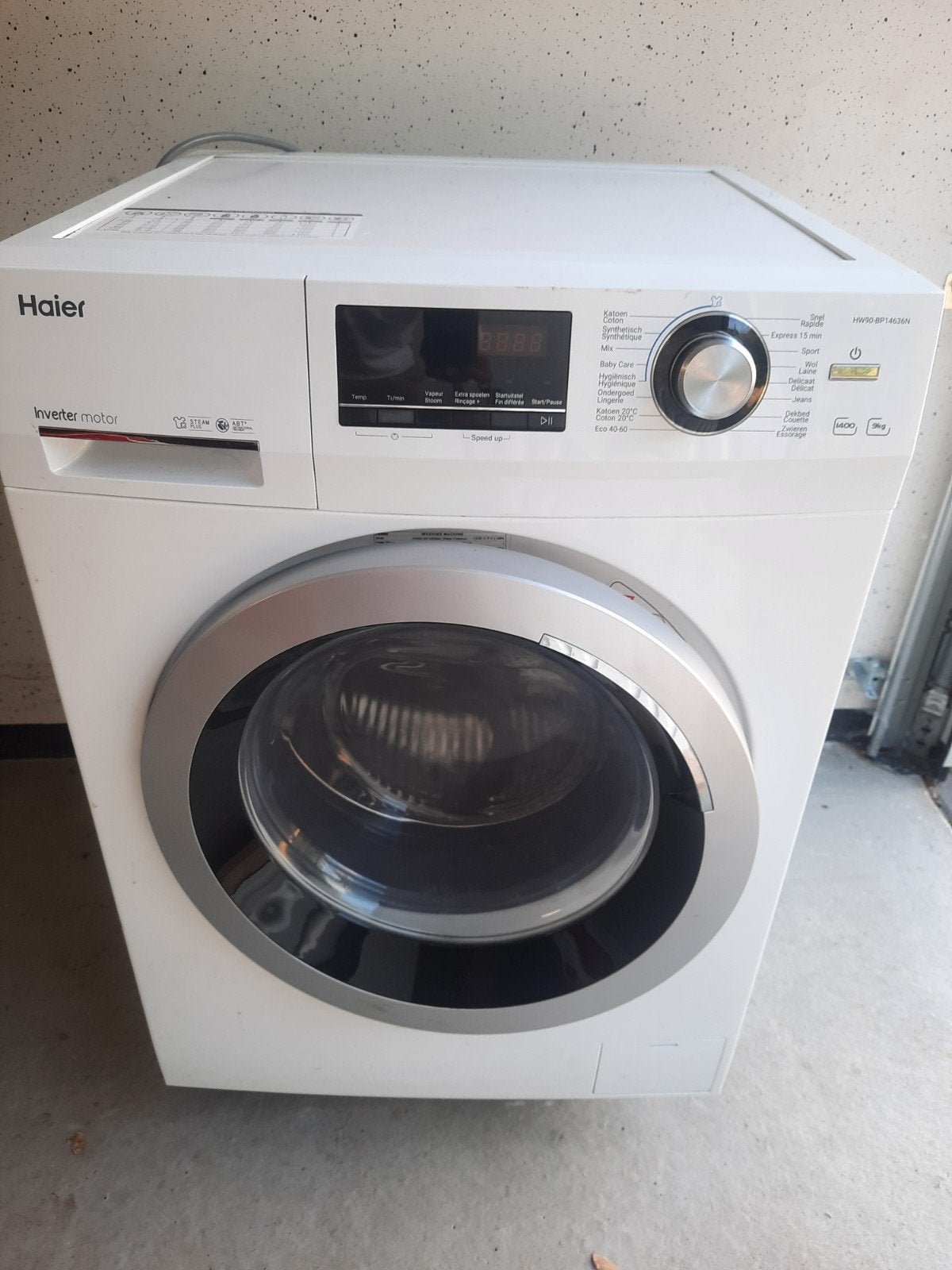 nieuw staat haier wasmachine, Ophalen, 1200 tot 1600 toeren, 8 tot 10 kg, Zo goed als nieuw