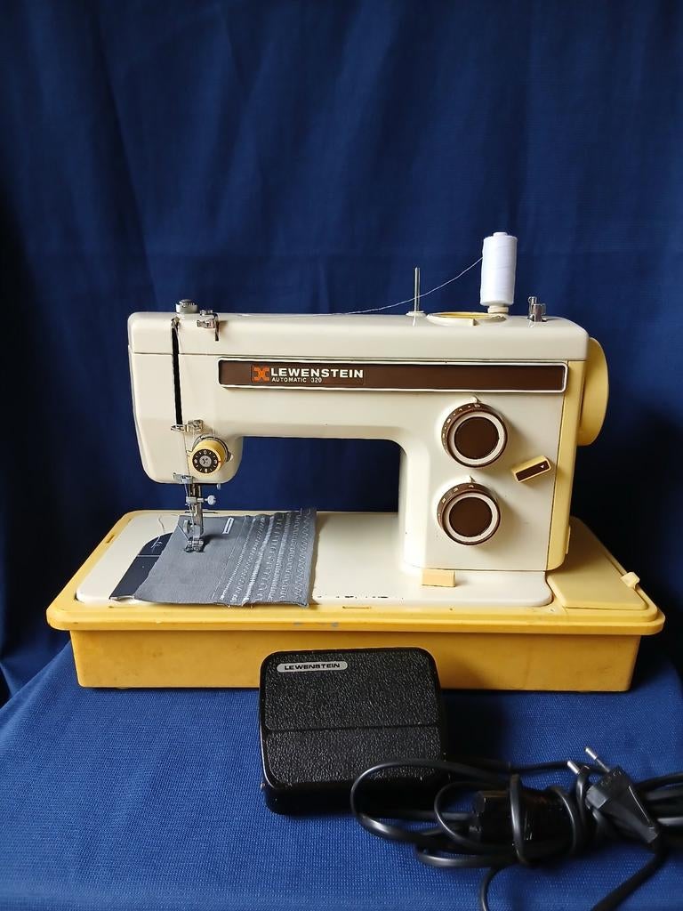 Lewenstein Naaimachine goedwerkend, Ophalen, Gebruikt, Naaimachine, Lewenstein
