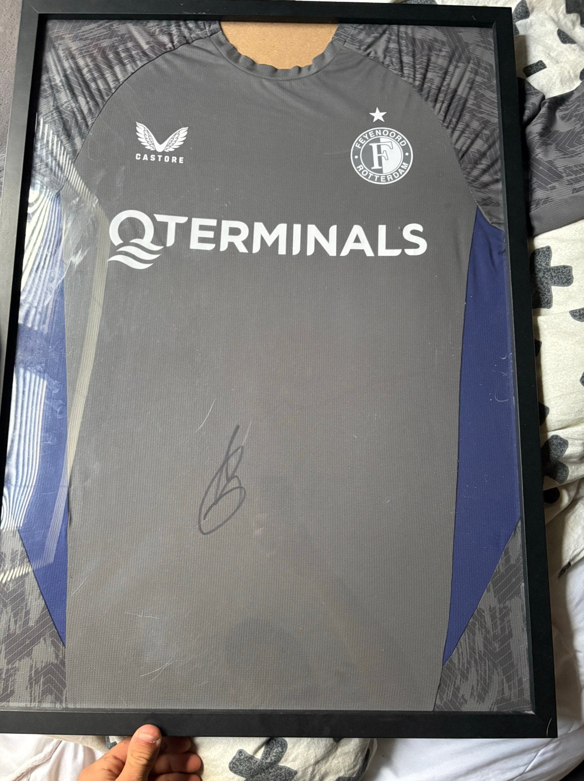 Gesingeerd door giovanni van bronckhorst, Verzamelen, Ophalen of Verzenden, Zo goed als nieuw, Buitenlandse clubs, Shirt