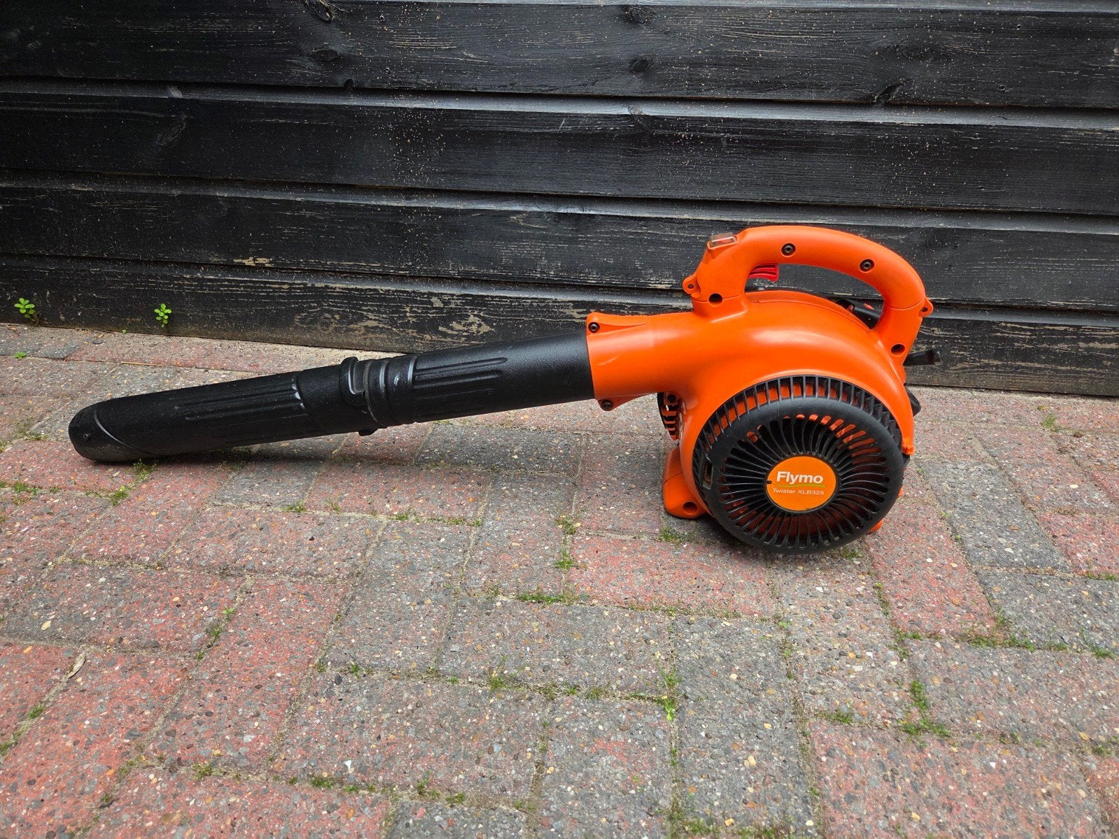 Flymo Twister XLB325 Bladblazer - Benzine, Handgedragen, Ophalen, Benzine, Gebruikt, Handgedragen