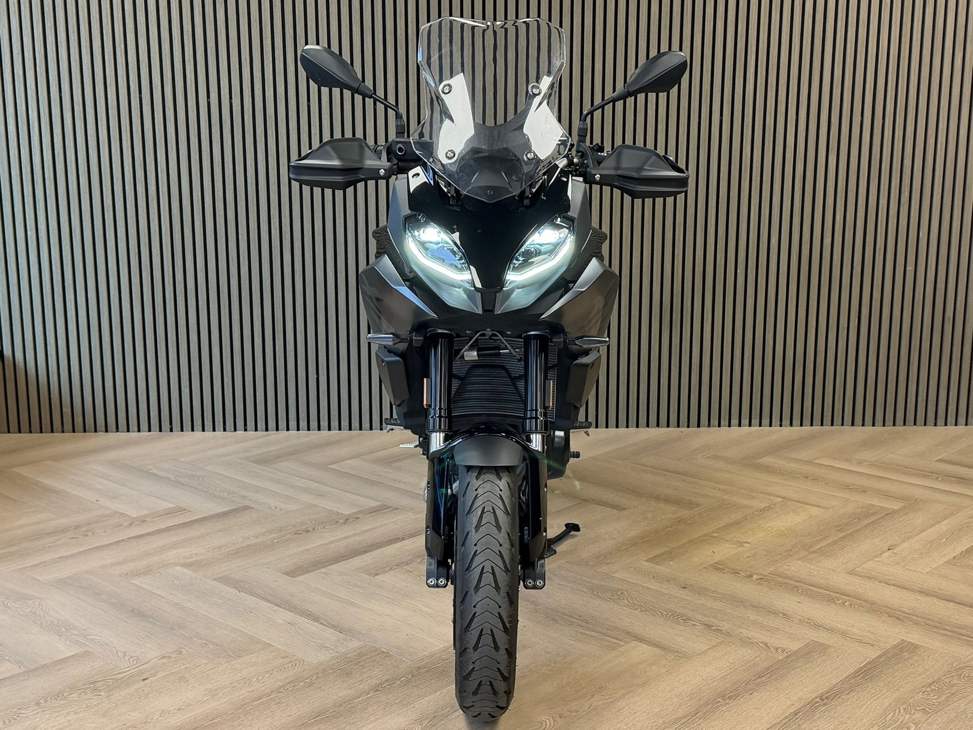 BMW Tour F 900 XR Dynamic ESA ZF *503 KM* MEDIA NAVIGATIE, 895 cc, Toermotor, Info@autohuisdevaart.nl, Handgeschakeld