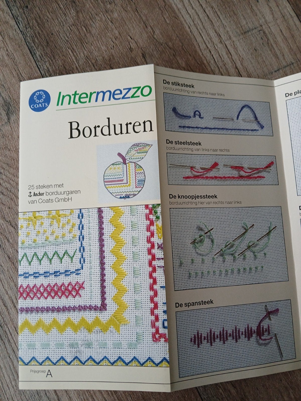 Intermezzo Borduren Boekje - 25 Steken met Anchor Garen, Ophalen of Verzenden, Gebruikt, Handborduren, Patroon