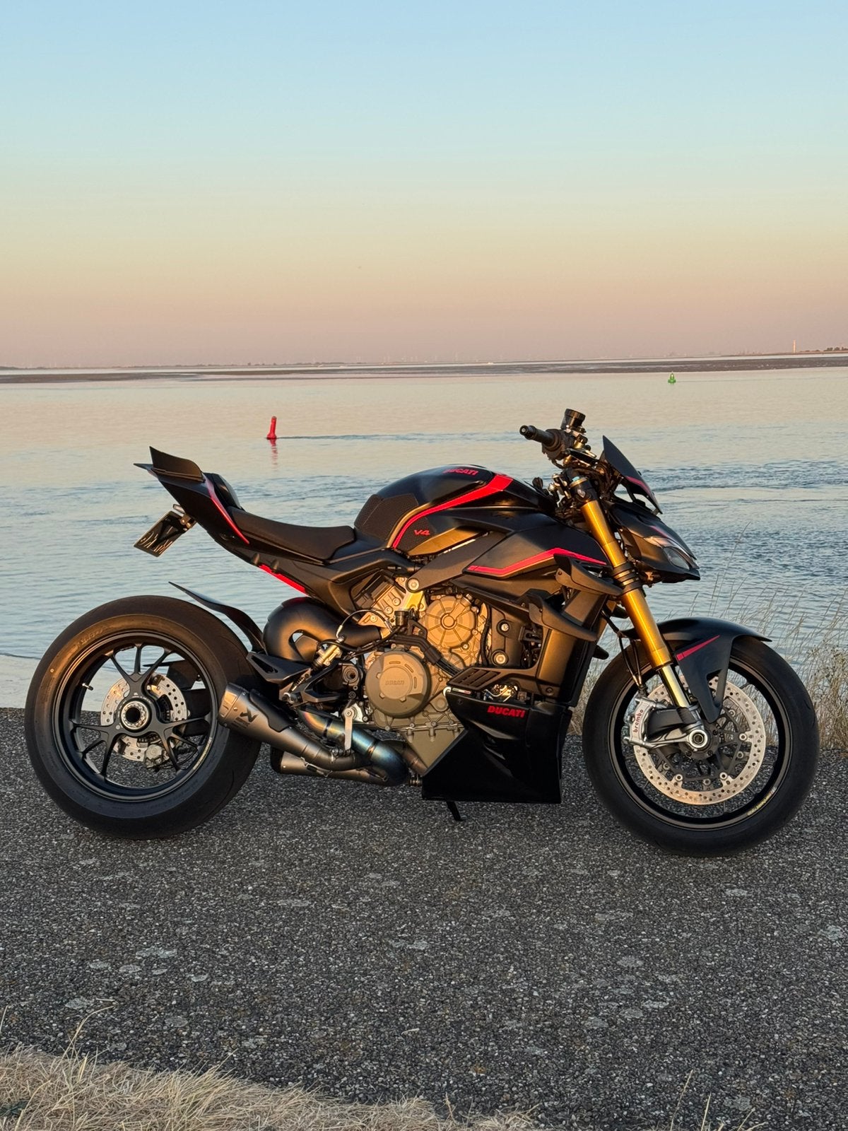 Ducati Streetfighter V4S 2021 Akra 9500km Volledig rijklaar!, Particulier, Naked bike