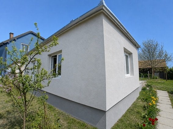 Volledig gerenoveerde vrijstaande woning te koop (Hongarije), Huizen en Kamers, Dorp, 106 m², Verkoop zonder makelaar, 6 kamers