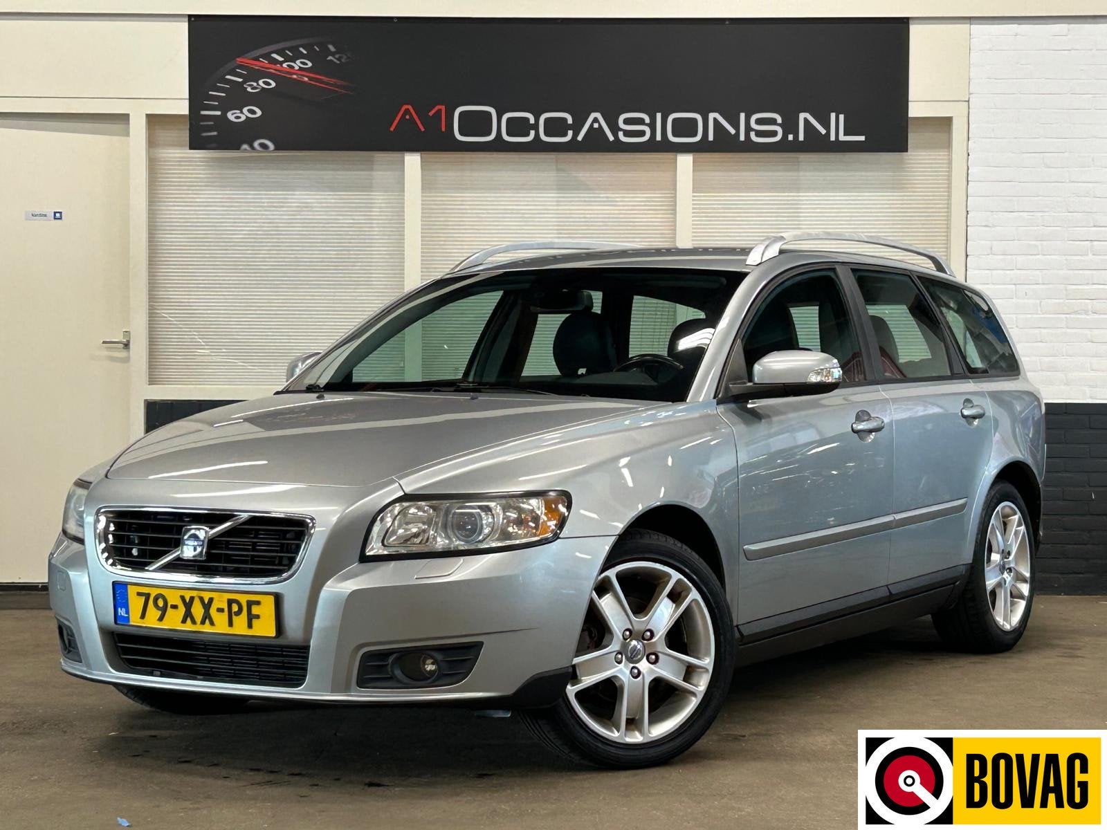 Volvo V50 1.8 Edition II + LEDER + STOELVERWARMING !, Auto's, Volvo, Voorwielaandrijving, Zwart, 4 cilinders, 126 pk