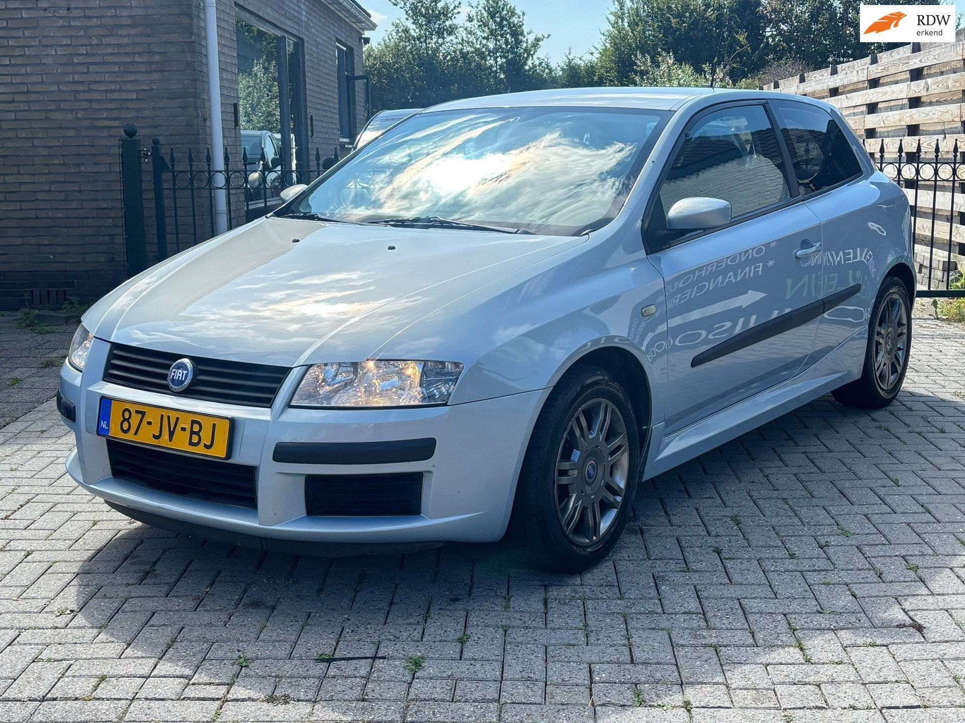 Fiat Stilo 1.8-16V Dynamic | lage km stand | nieuwe apk keur, Auto's, Fiat, Gebruikt, 133 pk, Origineel Nederlands, Handgeschakeld