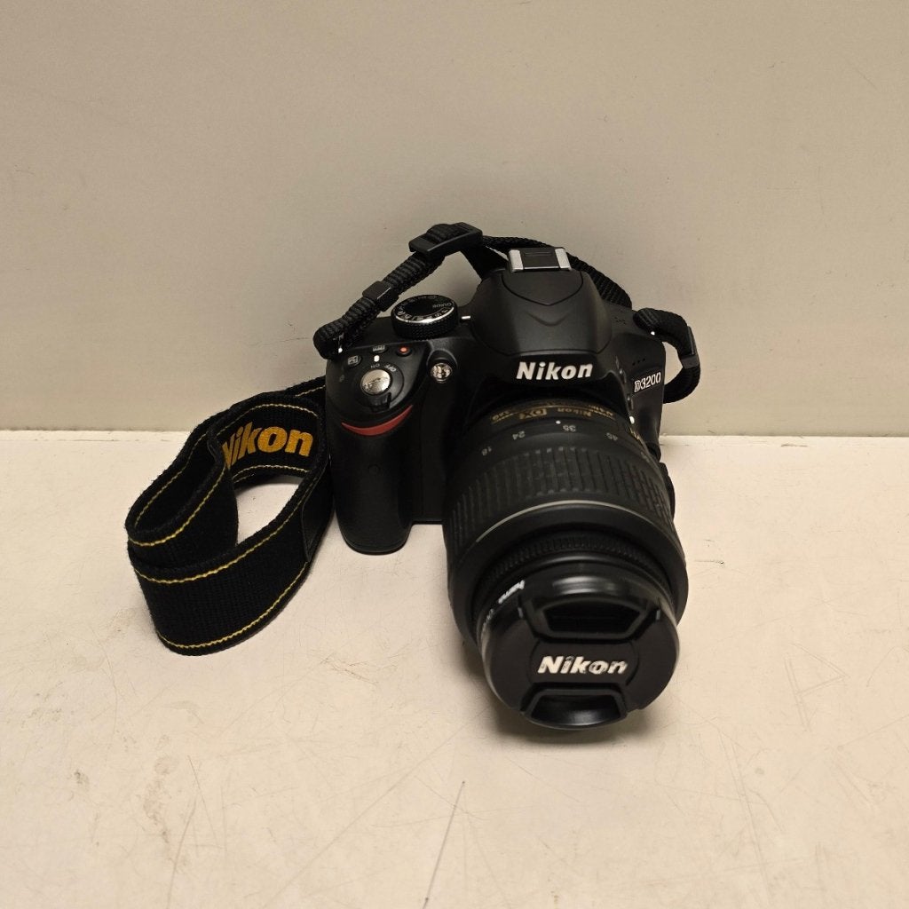 Nikon D3200, Huizermaatweg 480, 1276 LM Huizen, Verzenden, United Retail BV, Zo goed als nieuw