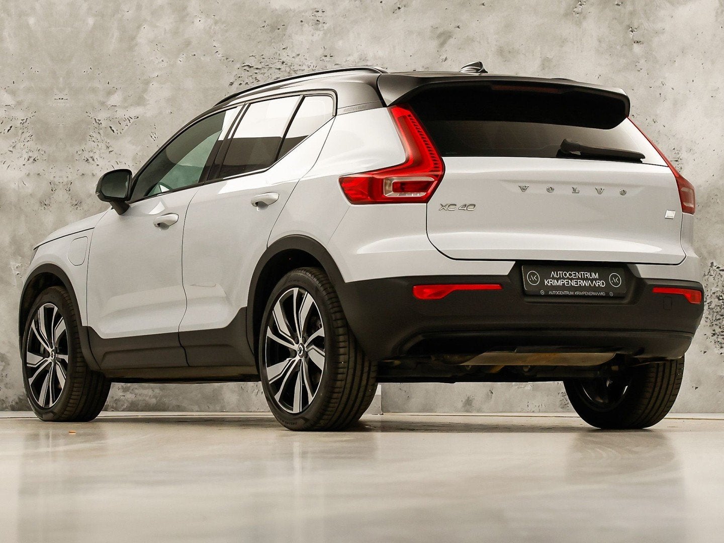 Volvo XC40 1.5 T5 Recharge R-Design 252Pk Automaat (APPLE CA, Auto's, 12 maanden, Leder en Stof, Wit, Plug-in hybride