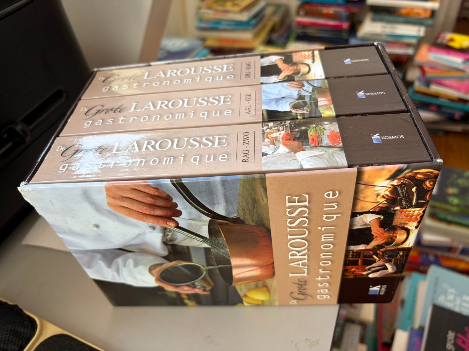 De grote Larousse gastronomique box met drie boeken/ kosmos, Boeken, Ophalen of Verzenden, Zo goed als nieuw