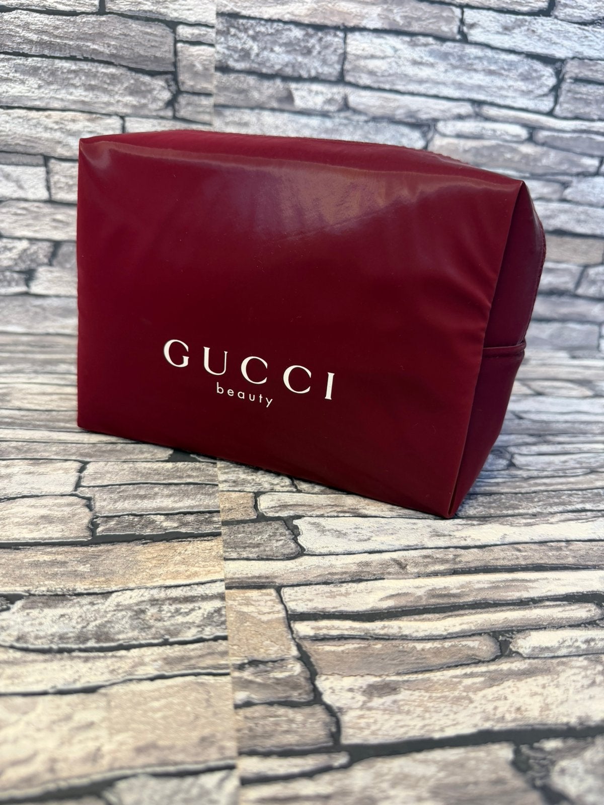 Nieuwe Gucci toilettas / make-up tas – bordeaux glanzend, Ophalen of Verzenden, Nieuw