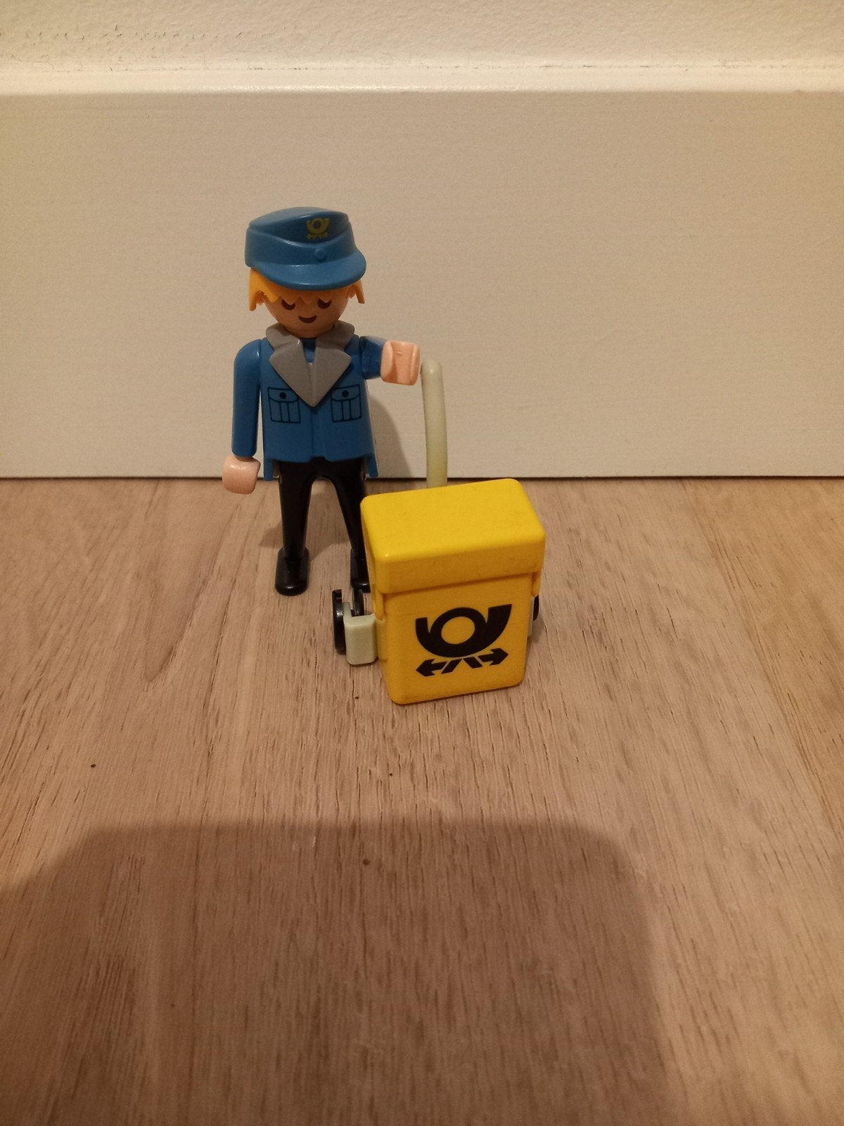 Playmobil Postbode 4607 met postkarretje, Ophalen of Verzenden, Gebruikt, Jongen of Meisje