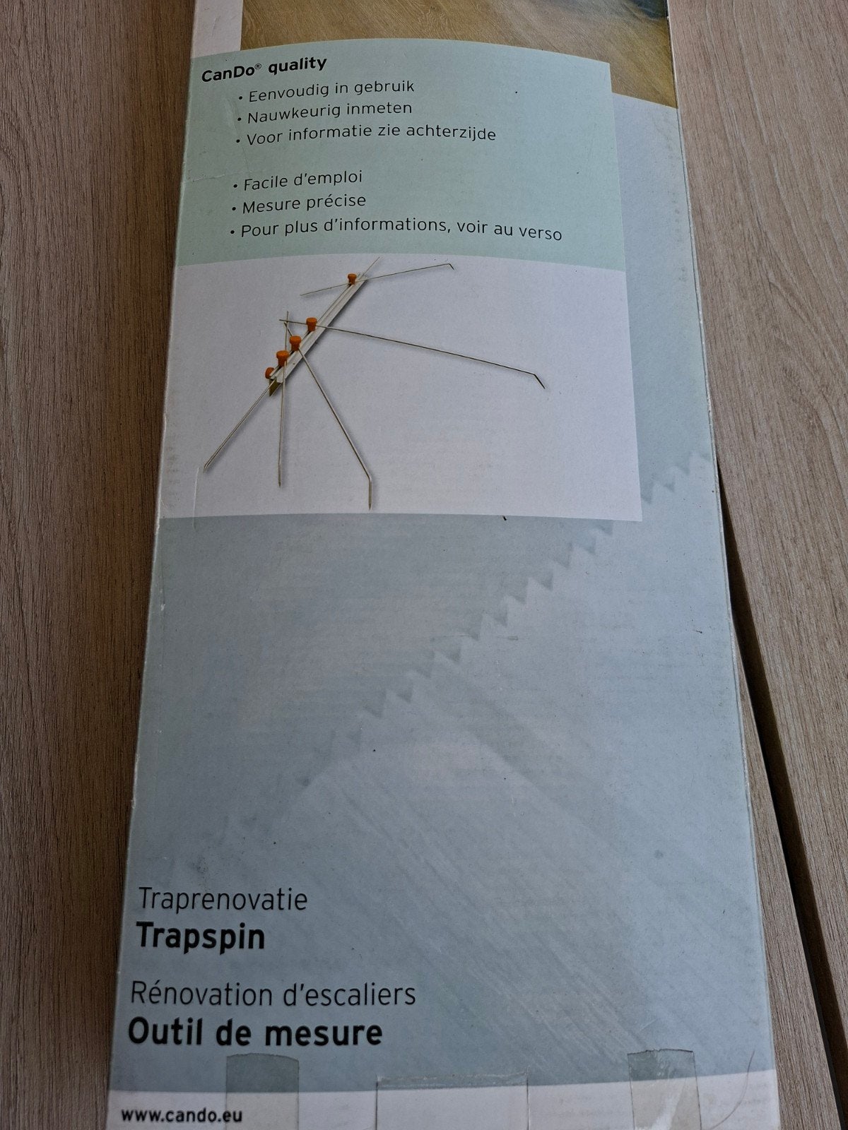 Trapspin van Cando, Ophalen