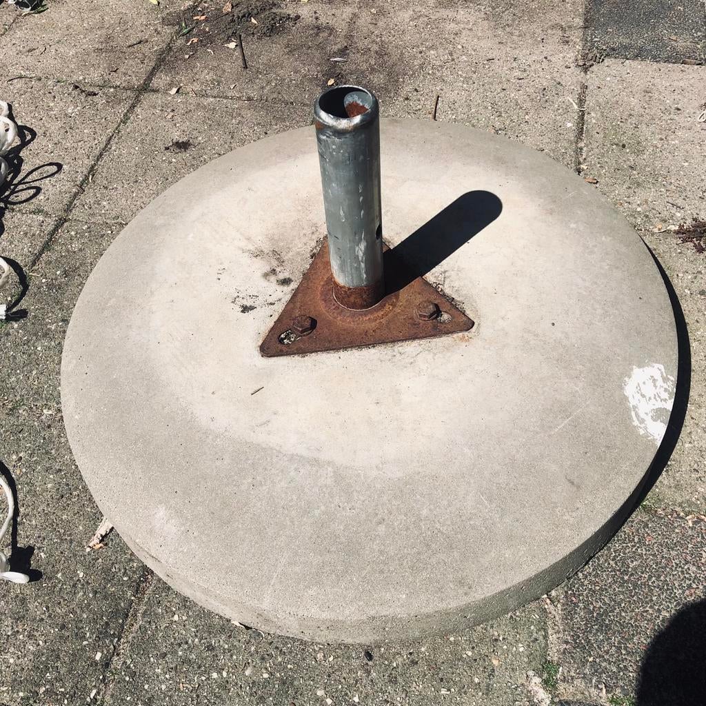 Grote Parasolvoet betonen Horeca, Ophalen of Verzenden, Gebruikt, Minder dan 1 meter, Parasolvoet