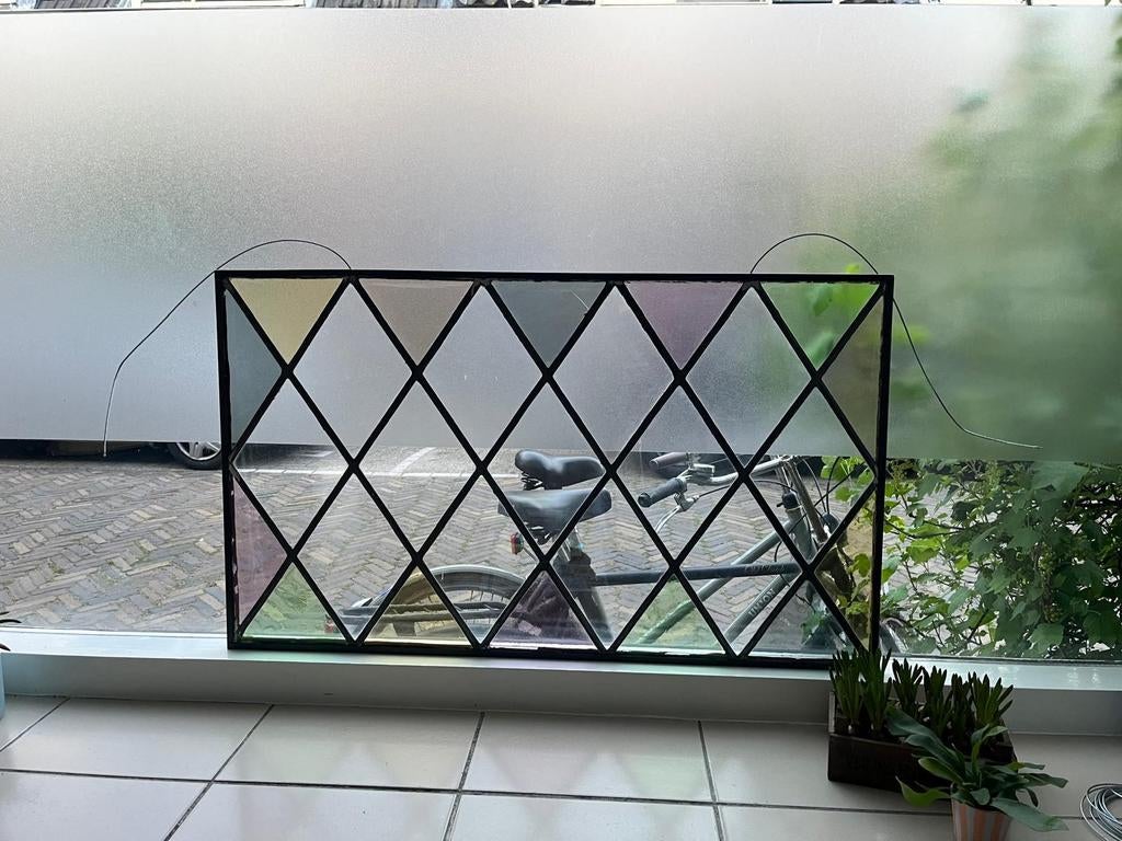 Glas in lood ramen. 1 al in ophangbaar frame. ~95*56cm, Gevelraam of Ruit, Gebruikt, Minder dan 80 cm, Glas in lood