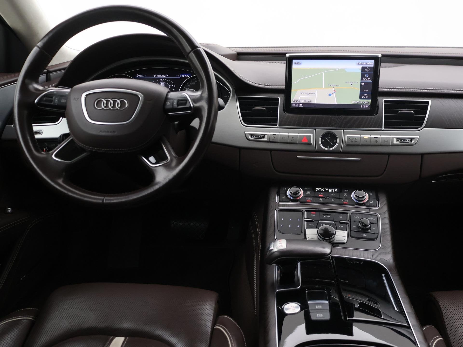Audi A8 3.0 TDI V6 262 PK DESIGN SELECTION + MASSAGE | HEAD-, Automaat, Gebruikt, Euro 6, Bruin