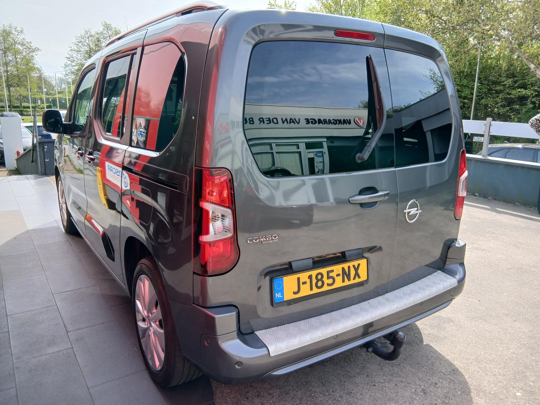 Opel Combo Tour 1.2 Turbo L1H1 Edition, Auto's, Opel, Voorwielaandrijving, 12 maanden, Stof, Gebruikt