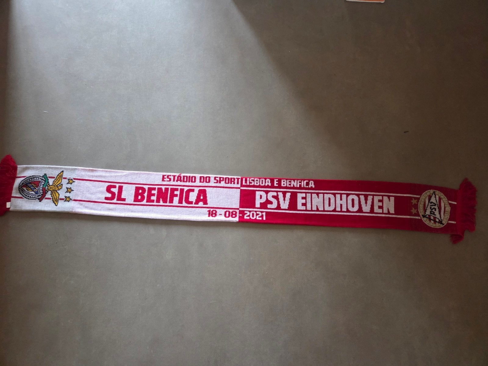 SL Benfica - PSV Eindhoven sjaal 18-08-2021, Ophalen of Verzenden, Zo goed als nieuw