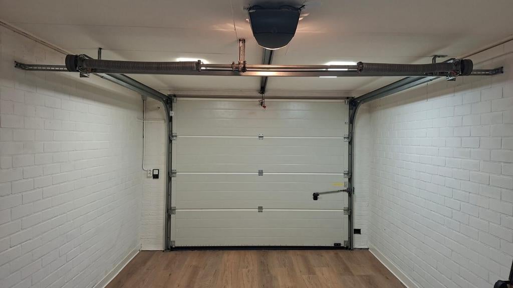 Sectionele garagedeur met toegangssysteem, Ophalen, Gebruikt, Garagedeur, 120 cm of meer