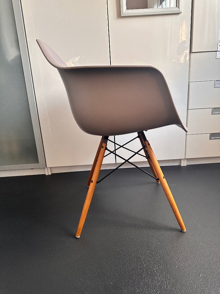 Vitra DAW grijs, Zo goed als nieuw, Ophalen, Hout, Eén