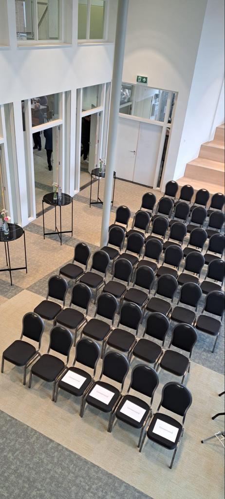 Zwarte stapelstoelen, partij van 154 stuks, Huis en Inrichting, Stoelen, Ophalen, Gebruikt, Zwart, Metaal