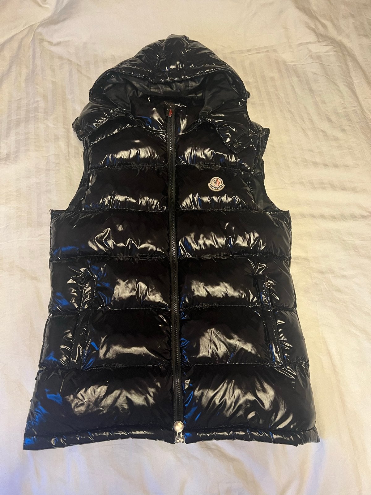 Moncler bodywarmer met afneembare capuchon, maat S, Ophalen of Verzenden, Zo goed als nieuw, Zwart