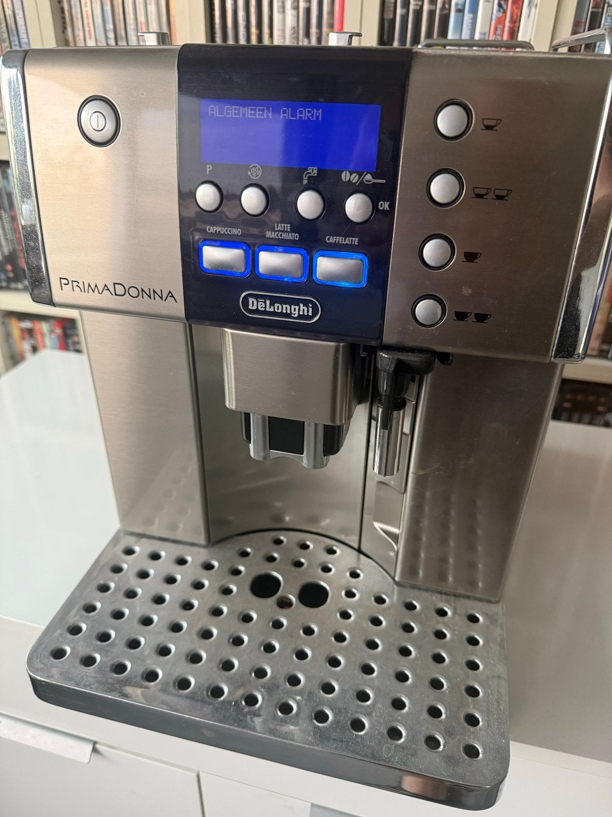 DeLonghi Primadonna volautomatische espressomachine, Ophalen, Afneembaar waterreservoir, Gebruikt, Espresso apparaat