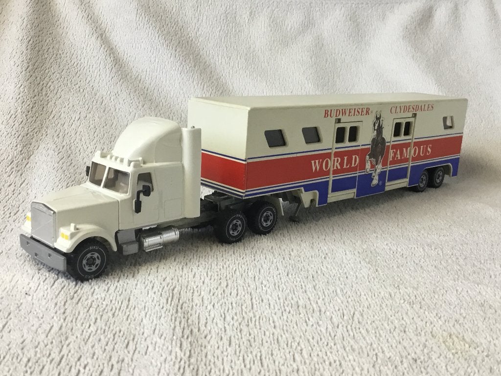 VOLVO NL12 vrachtwagen met veetrailer met paarden, Ophalen of Verzenden, Nieuw, Bus of Vrachtwagen, SIKU