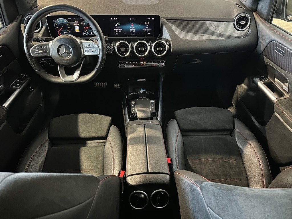 Mercedes-benz B-KLASSE 200 BUS. SOL. AMG l NAP l PANORAMA l, Auto's, Automaat, Gebruikt, Euro 6, 4 cilinders