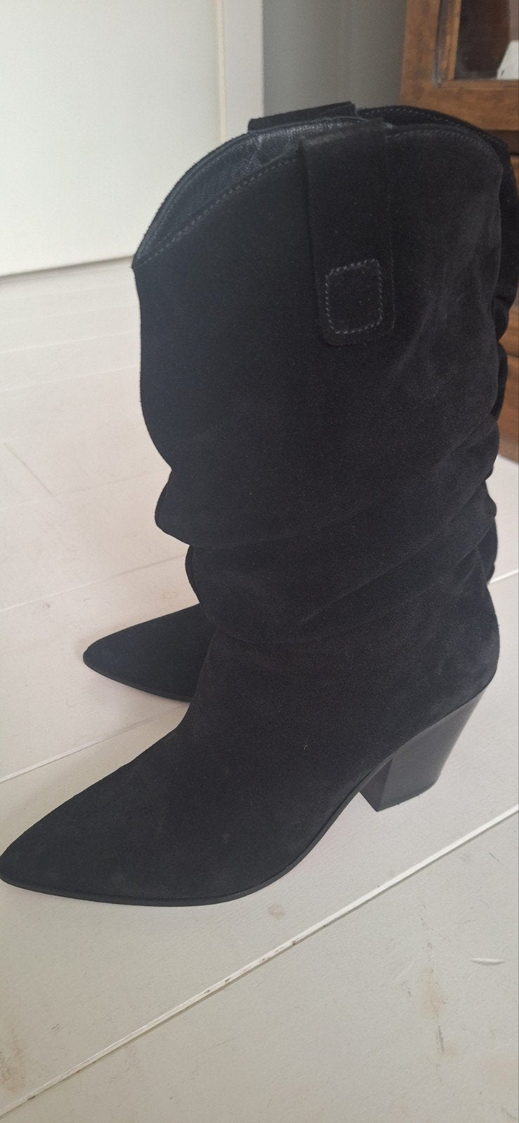 Toral hippe suede afzak laarsjes maat 39, Zwart, Lage of Enkellaarzen, Nieuw, Ophalen of Verzenden