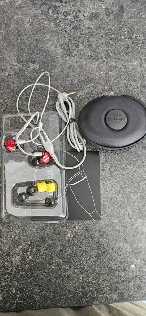 Shure se 535, Ophalen of Verzenden, Zo goed als nieuw, 250 GB, Met 1 controller