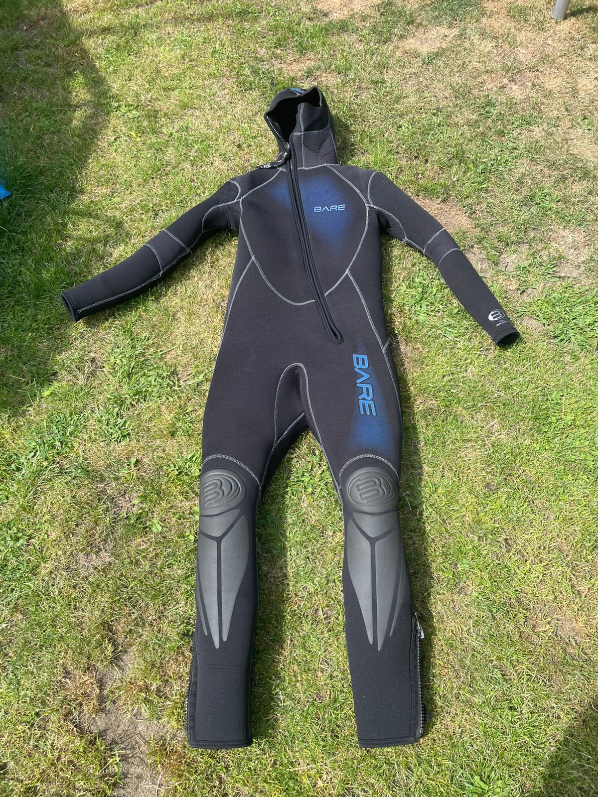 Wetsuit Bare Sport 7mm dames maat M hooded, Watersport en Boten, Duiken, Ophalen of Verzenden, Zo goed als nieuw, Duikpak