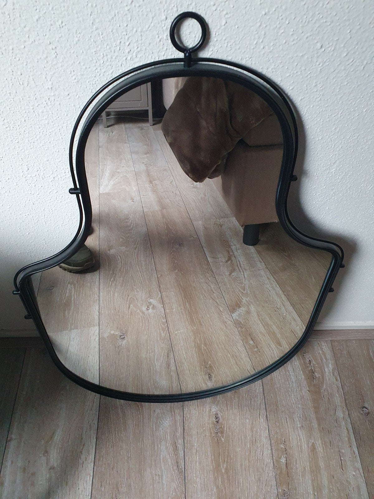 Decoratieve spiegel met unieke vorm, Ophalen